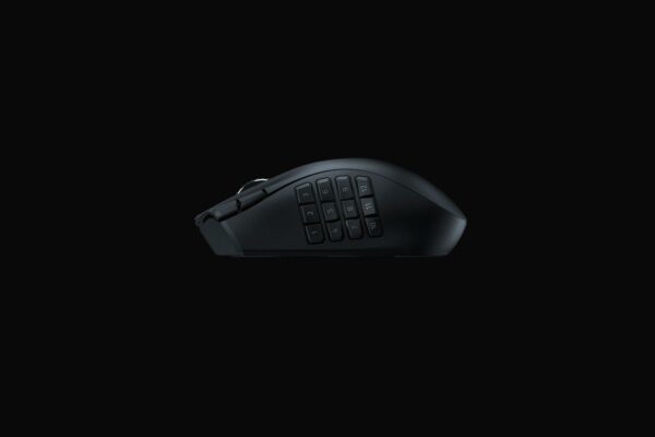 MOUSE RAZER NAGA V2 HYPERSPEED „RZ01-03600100-R3G1” (timbru verde 0.18 lei)